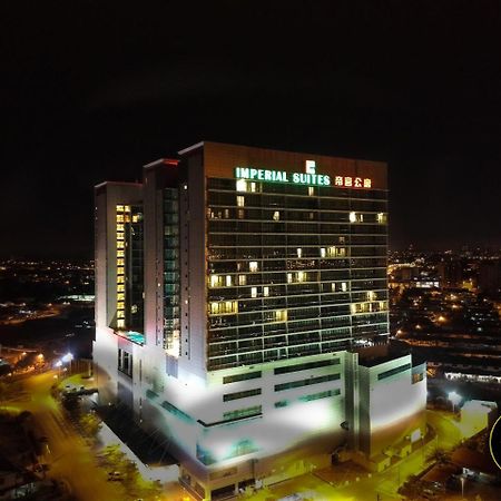 Luco Apartments @ Imperial Suites 쿠칭 외부 사진