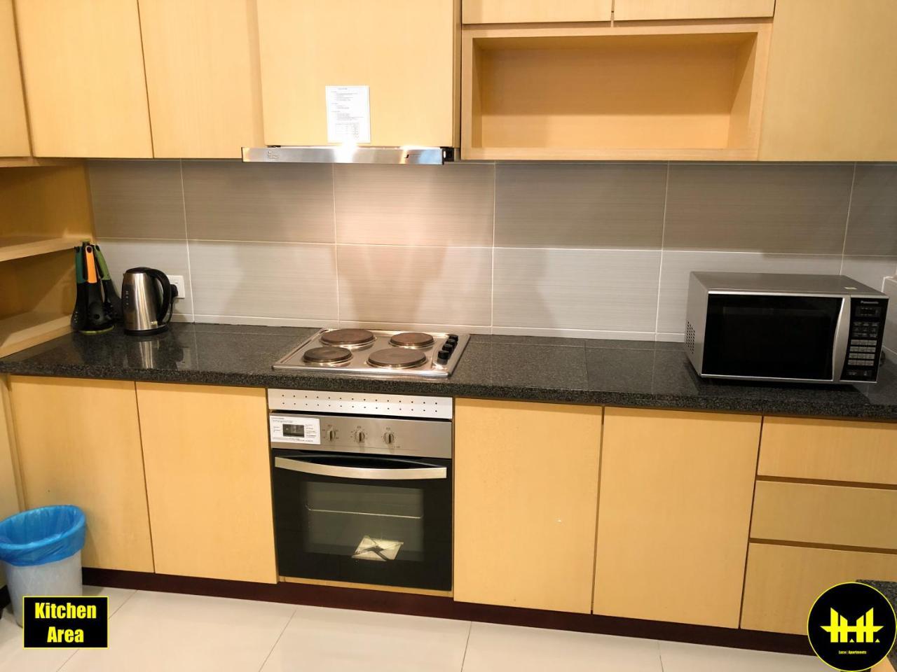 Luco Apartments @ Imperial Suites 쿠칭 외부 사진