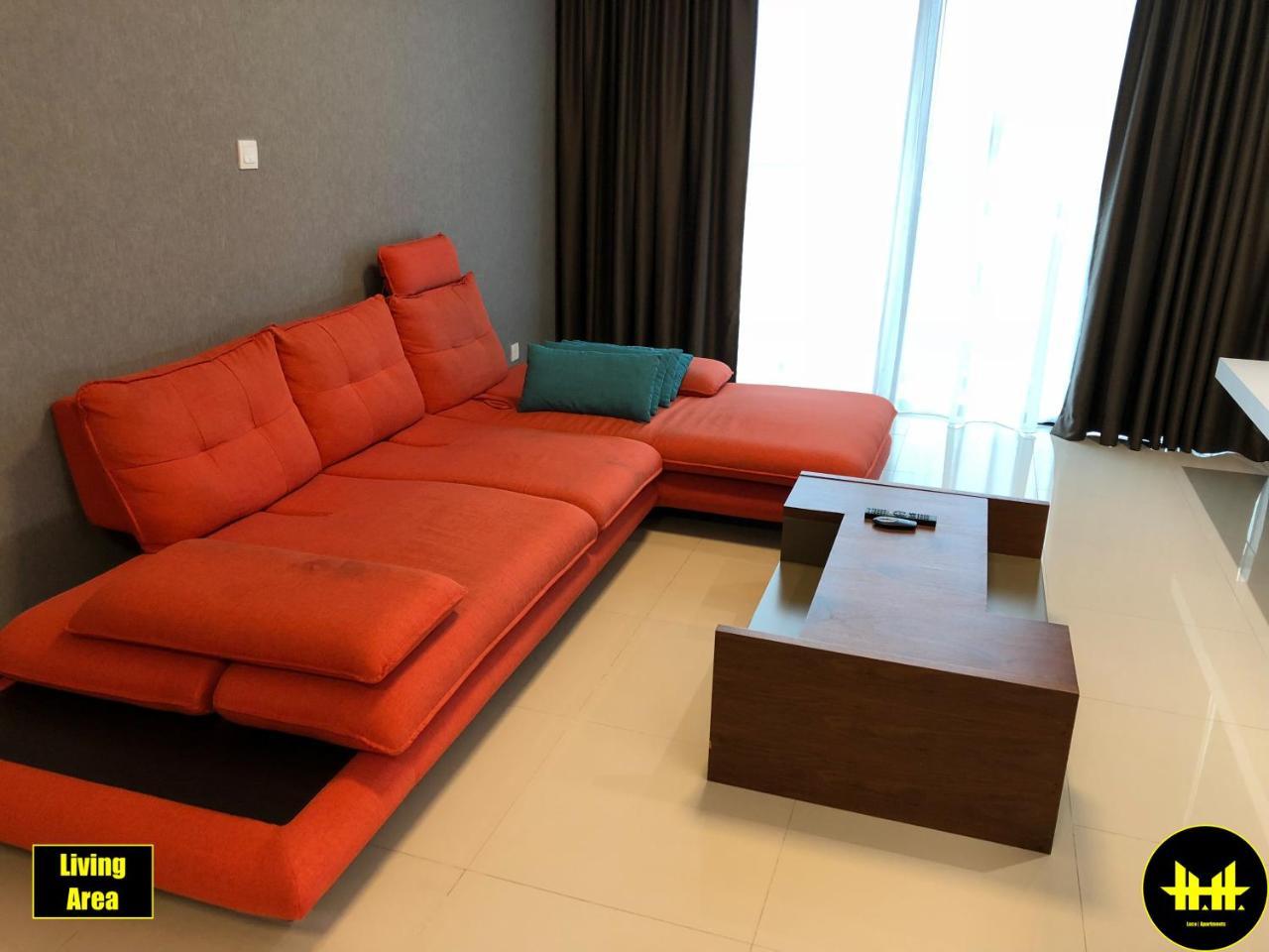 Luco Apartments @ Imperial Suites 쿠칭 외부 사진
