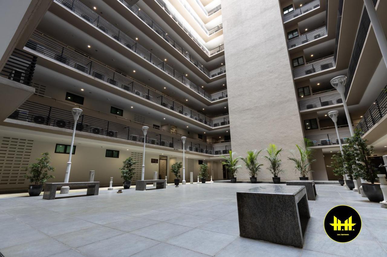Luco Apartments @ Imperial Suites 쿠칭 외부 사진